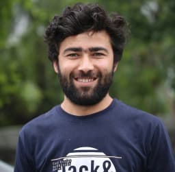 Numan Safi - React Native App developer at Pine Technologies
